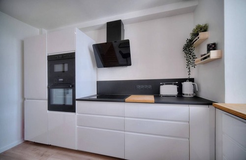 Carnot Apartment | Immogroom-spacious 3 rooms appt-garage-terrace-a/c