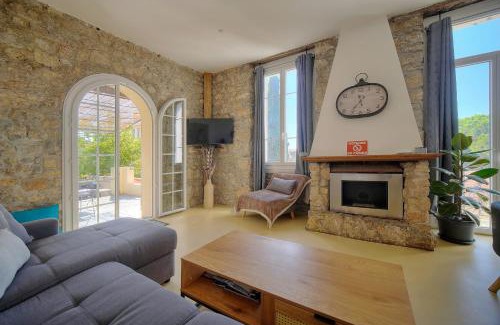Riou - Petit Juas - Av de Grasse Apartment | IMMOGROOM - T3 - Garden - Quiet - Air conditioning