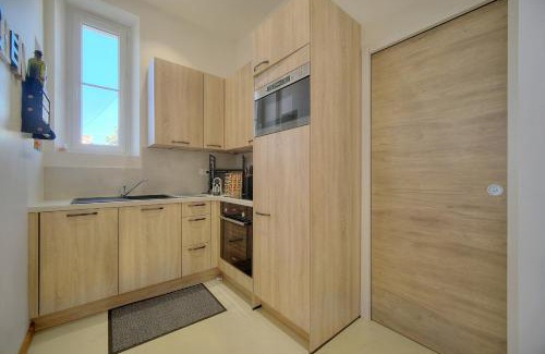 Riou - Petit Juas - Av de Grasse Apartment | IMMOGROOM - T3 - Garden - Quiet - Air conditioning