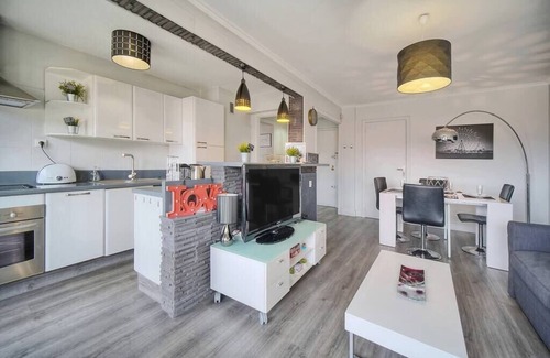 Carnot Apartment | Immogroom -Terrace - Air conditioner - Wifi
