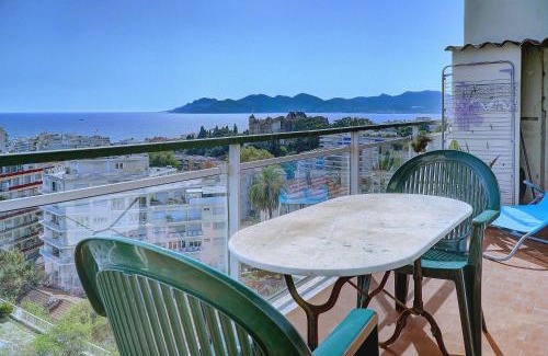 Riou - Petit Juas - Av de Grasse Apartment | IMMOGROOM - Terrace- Parking - Quiet place - CONGRESSBEACHES