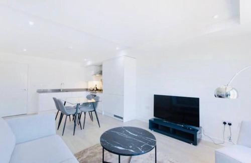 Woolwich Apartment | Impeccable 1-Bed Apartment in London