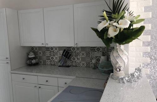 Weston-super-Mare House | Impeccable 2-bed House in Weston-super-mare