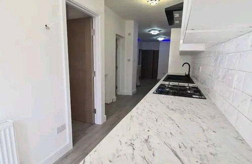 Hendon Apartment | Impeccable 2-Bed Apartment in London