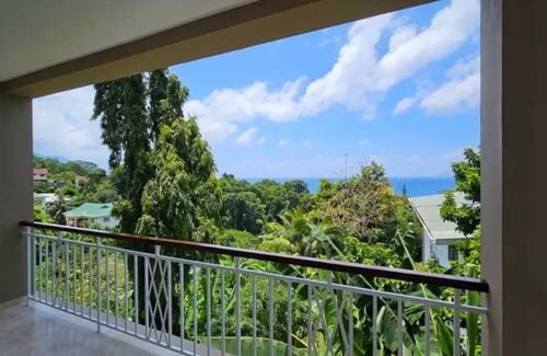 Anse Boileau Villa | Impeccable 3-bed Villa in Anse Boileau!