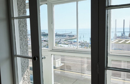 Ramsgate House | Impeccable 6-Bed House in Ramsgate, Harbour views