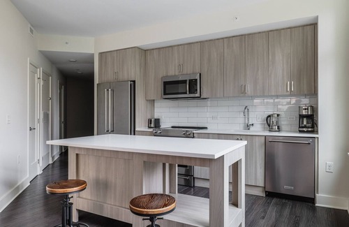 Bethesda Apartment | Impeccable Bethesda 2BR w/Rooftop & Gym, nr Metro, by Blueground