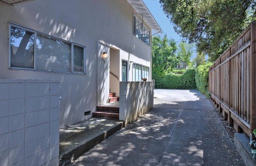 University South Apartment | Impeccable Palo Alto 1BR w/Parking & W/D, walk to Parks, by Blueground