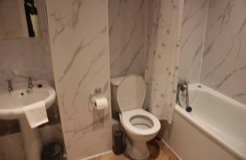 Dagenham Apartment | Impeccable spacious 1-Bed Apart in London Dagenham
