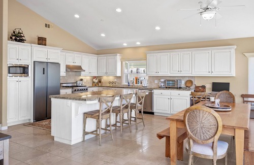 Morro Bay House | Impeccable Toro Lane Beachfront Home!