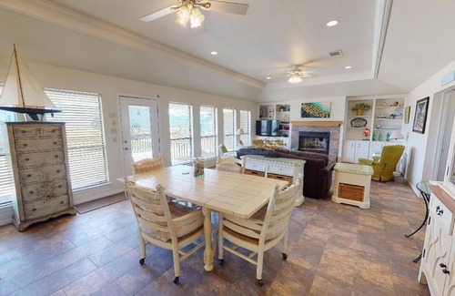 Port Bolivar House | Imperial Palace: 3 BR, 2 BA House in Crystal Beach, Sleeps 7