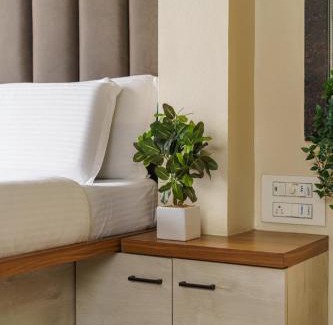 Pali Hill Apartment | Imperial Premium Studios Khar W