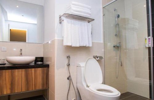 Taman Bukit Pantai Hotel | Imperial Regency Suites & Petaling Jaya