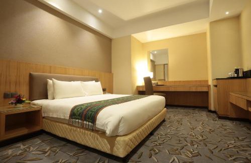 Kampung Surabaya Hotel | Imperial Riverbank Hotel Kuching