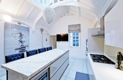Belgravia Apartment | Imperial Victoria Square