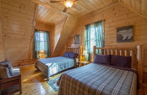 Rockbridge Cabin | Impressive 5 bedroom lodge with seasonal in ground pool and new custom theater. Near Cantwell Cliffs
