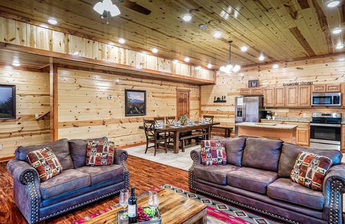 Gatlinburg - Pigeon Forge Cabin | Impressive, 6 Bedroom Cabin with PRIVATE HEATED POOL!