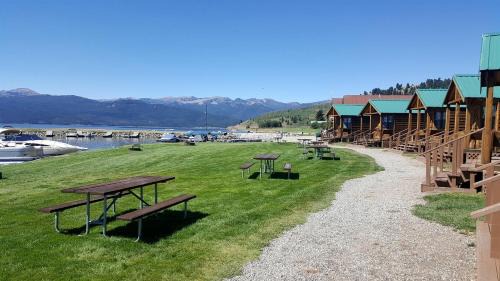 West Yellowstone House | Impressive Cabin with Gorgeous Lake Vistas near West Yellowstone, Montana