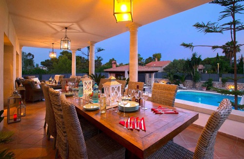 Puerto de Pollensa Villa | Impressive Spacious Villa, A/C, Private Pool, Ideal Location - Port de Pollenca 8mins walk to Beach
