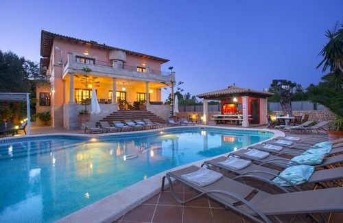 Puerto de Pollensa Villa | Impressive Spacious Villa, A/C, Private Pool, Ideal Location - Port de Pollenca 8mins walk to Beach