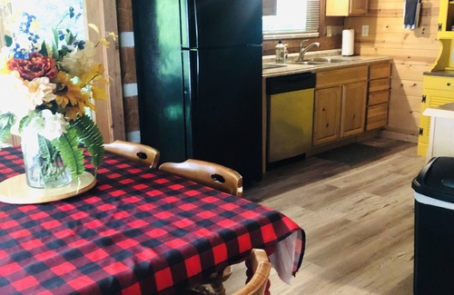 Townsend Cabin | Impressive Log Cabin Lodging for making a Smoky Mountain Memory!