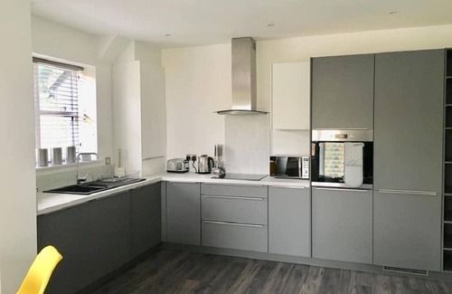 Rhos on Sea Apartment | Impressive Newly Built 2 Bed Apartment
