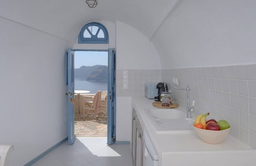 Oia Villa | Impressive Santorini Villa | 1 Bedroom | Villa Kohaku | Breathtaking Caldera.
