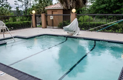 Tillmans Corner House | Impressively Cozy King Suite w/ Free Breakfast!