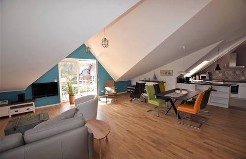 Hohwacht Apartment | In a beautiful, quiet location and yet only a 5-minute walk from the beach, shopping and