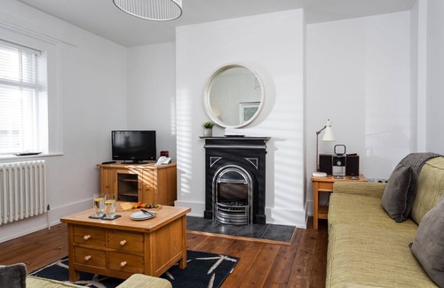 The Lizard Cottage | In association with Trinity House, Rural Retreats is pleased to present Lizard Lighthouse. Located o