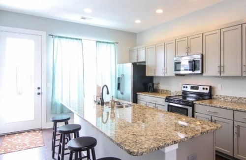Inglewood House | In Between Downtown And The Grand Ole Opry! Perfect Spot For A Great Vacation!