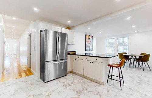 Everett House | In-between the Coast and the City