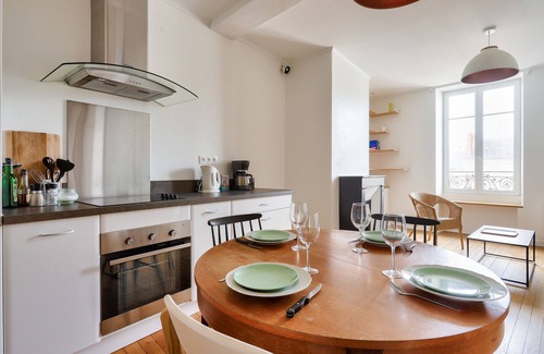 Decre-Cathedrale Apartment | In center of Nantes : apartment for 4
