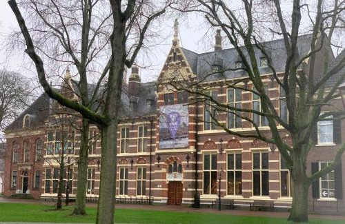 Assen Bed & Breakfast | "In de Kloosterhof" Gratis privé parkeren
