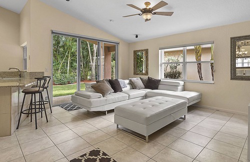 Jog Road House | In Gated Community in West Delray 3 Miles West of Beach - 5 Months Minimum term