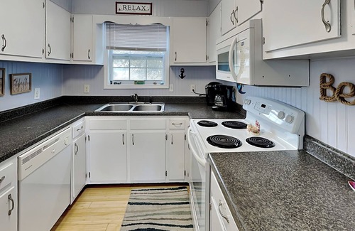 Ocean City Beach House | In Good Sands | Pet-friendly + Just Steps from the Beach.
