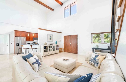 Bodden Town House | In Harmony: Beachfront Villa w/Private Pool, Outdoor Kitchen, & Free Kayak!