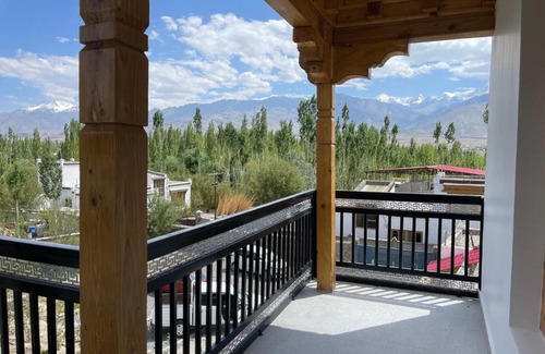 Leh House | Earthhome by Angchok