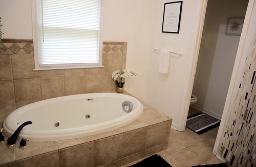 Sylvan Hills House | “In Living Color” - 10 Mins from Airport & Stadium