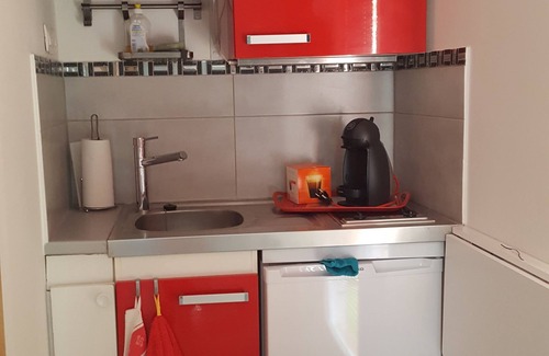 Rognac Apartment | In Provence, beautiful independent studio, fully equipped