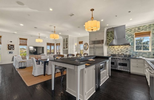 Rosemary Beach House | In Rosemary! Steps to Pool! Outdoor Oasis! Sleeps 18, Pets OK!