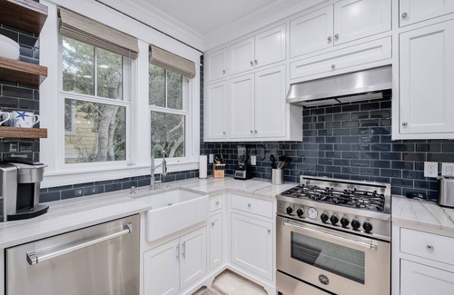 Seaside House | In Seaside, gulf views, 3BR, private driveway and electric vehicle charger!