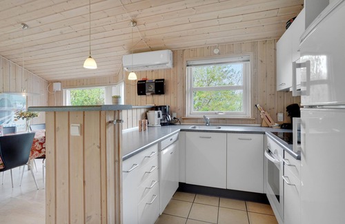 Hou House | In the attractive cottage area between Hals and Hou lies this luxury house.