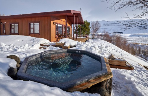 Hals Cottage | In The Center Of The North. Small And Big Groups. Northern Lites. Geothermal Tub
