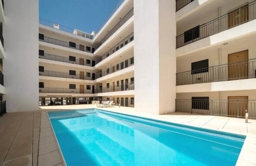 Olhao Apartment | In the centre of Olhão, Parking, Pool, BBQ, A/C, 3 min walk from the Pier