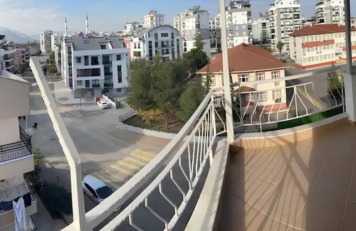 Kepez Apartment | in the city center, 10 minutes from the university and 20 minutes from the beach