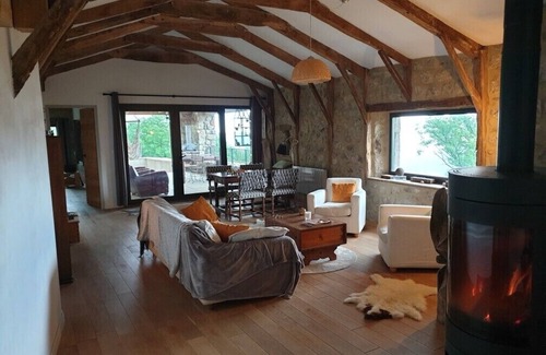 Labastide-sur-Besorgues House | In the heart of nature