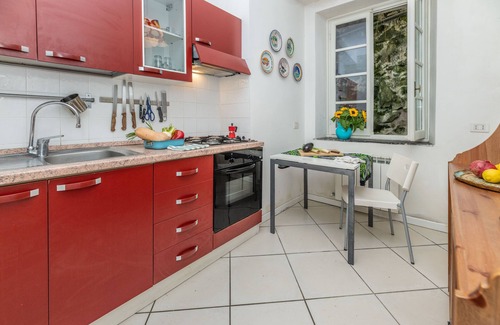 Rapallo House | In the Gulf of Tigullio with veranda and garden!