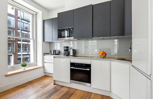 Fitzrovia Apartment | In the Heart of Fitzrovia – Soho - 3BR In the Best Part of London