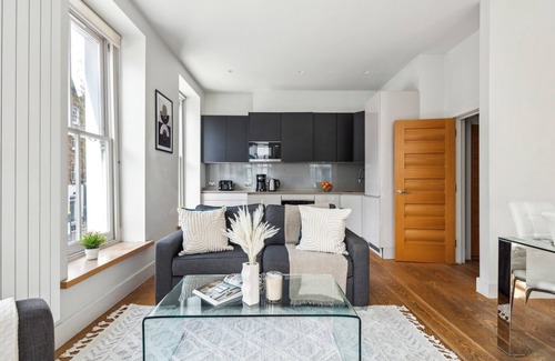 Fitzrovia Apartment | In the Heart of Fitzrovia – Soho - 3BR In the Best Part of London